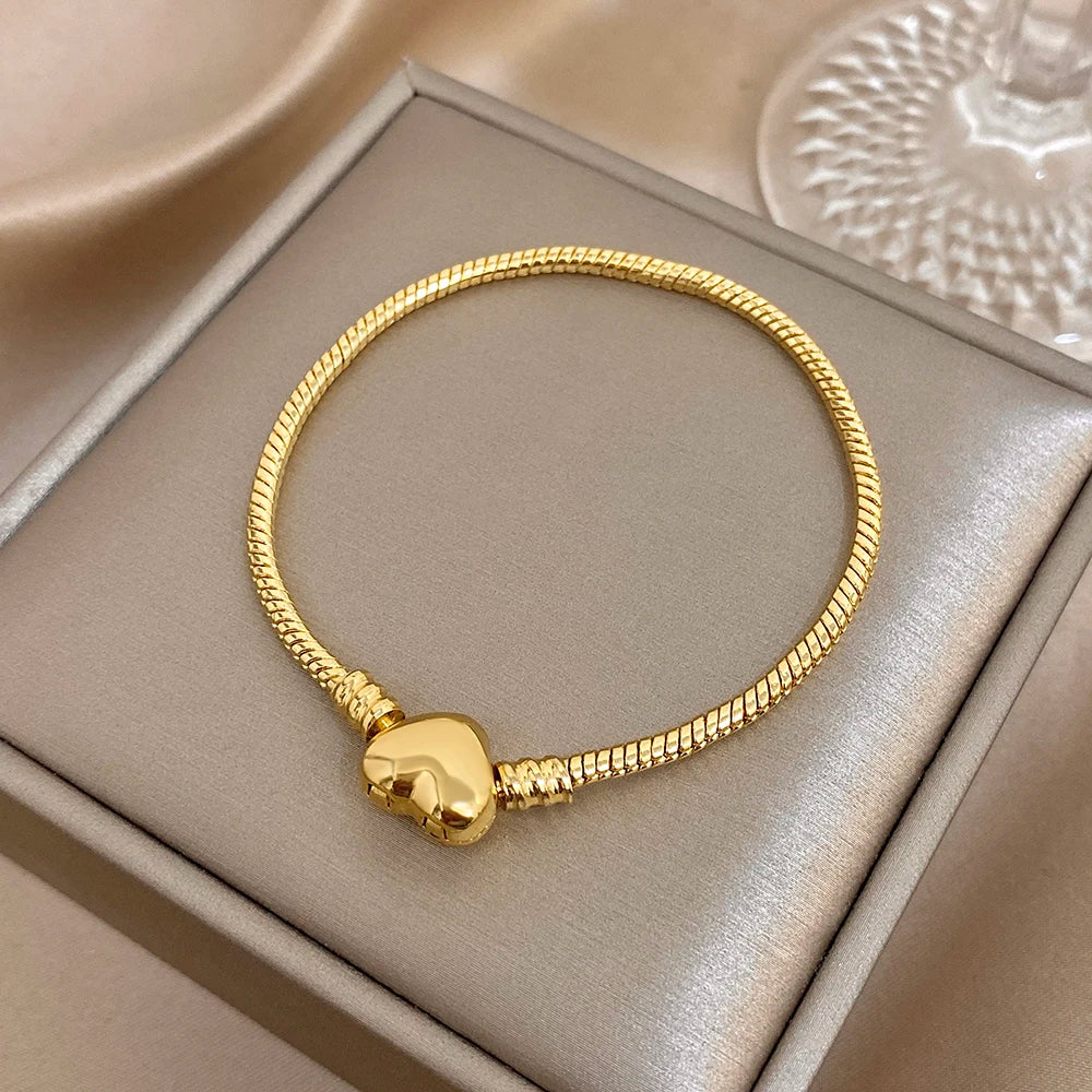 Bracelet Chaîne Cœur – Acier Inoxydable Doré