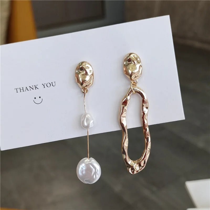 Boucles d'oreilles perles asymétriques plaqué or 14K femme – Dahlya