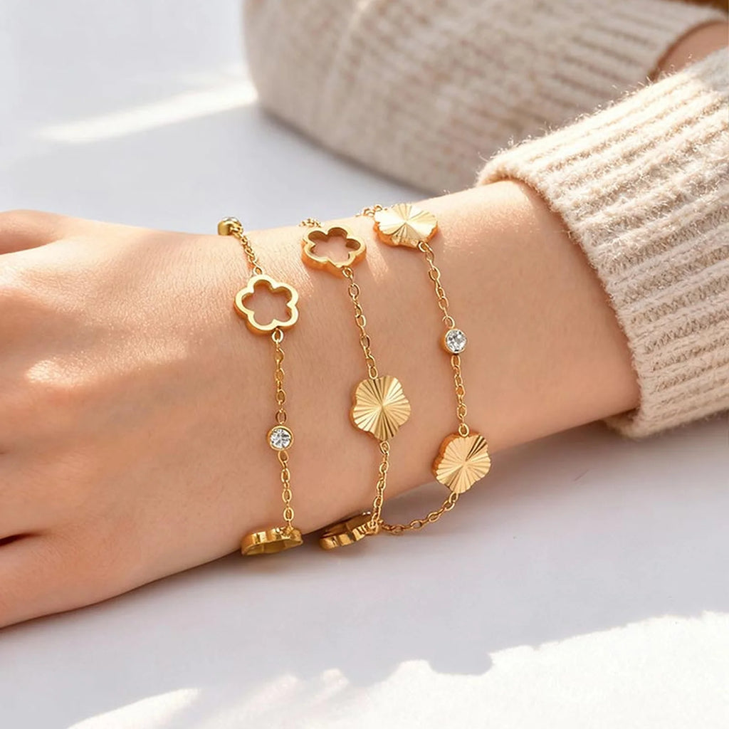 Bracelet Fleur Zircon Ajourée – Chaîne Acier Inoxydable Doré