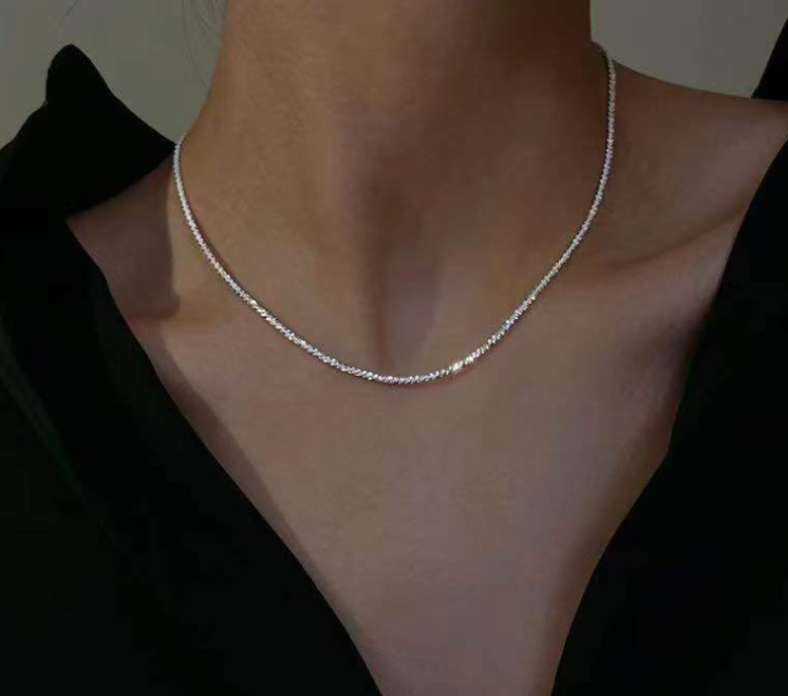 Collier Scintillant de Gypsophile